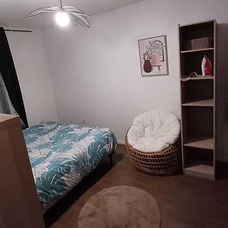Apparemment Cosy Avec Parking Exterieur Gratuit Lejlighed Aulnay-sous-Bois Eksteriør billede