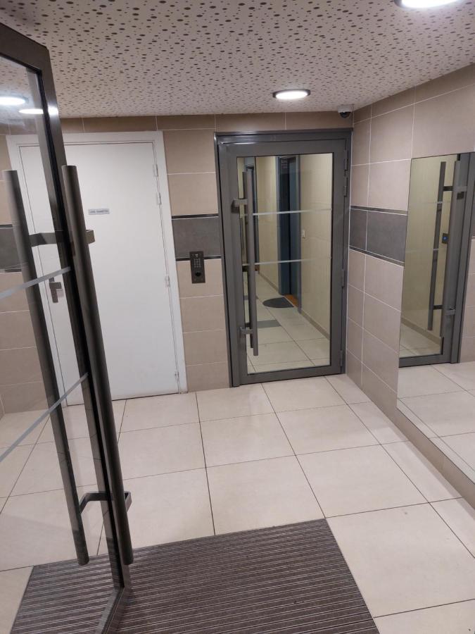 Apparemment Cosy Avec Parking Exterieur Gratuit Lejlighed Aulnay-sous-Bois Eksteriør billede